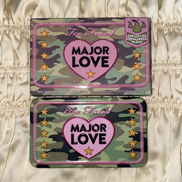 TOO FACED MAJOR LOVE EYESHADOW PALLET⭐️💓 - Picture 3 of 4